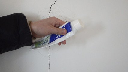 白墙变脏？一招让你焕然一新.